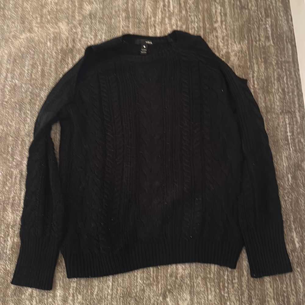 Aqua Black sweater size small